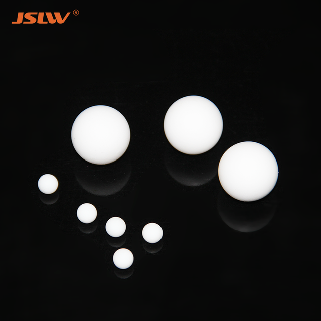 Various sizes of PTFE balls with different diameters that can be customized